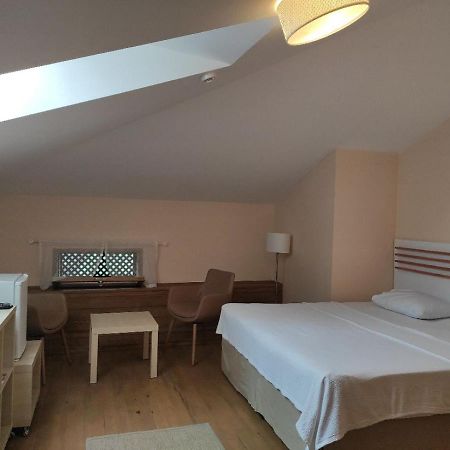 Camlihemsin Tasmektep Hotel Екстер'єр фото